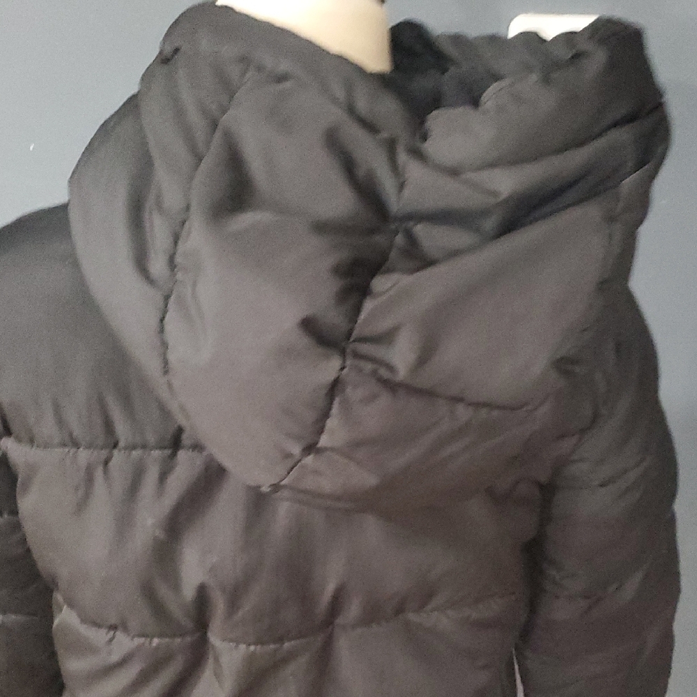 GAP Kids Black Hooded Puffer Jacket - Picture 8 of 15